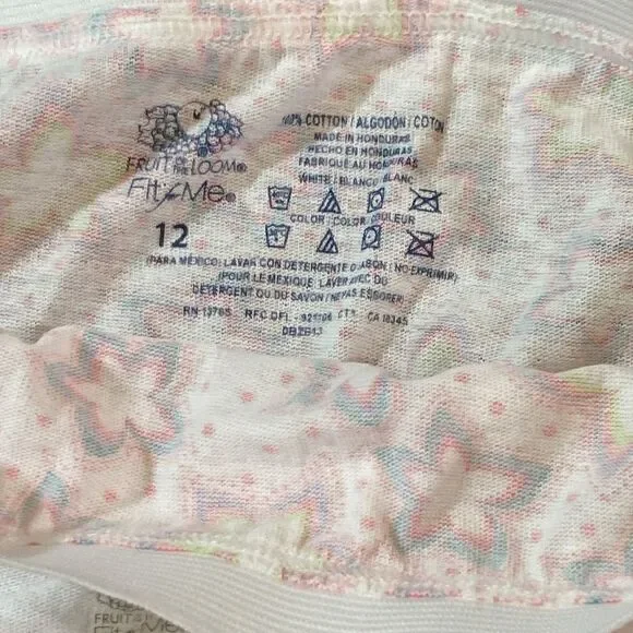 New Fruit Of The Loom LeSet of Four Women's Briefs in Pink and White Size 11- 12 - Picture 6 of 10